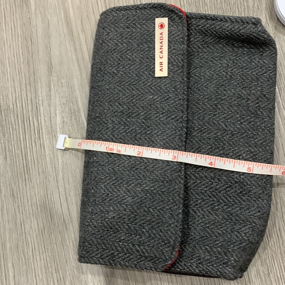 Air Canada business class pouch - Picture 6 of 6